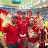 Lianel Gay (devant à droite) avec des amis lors du match nul entre la Suisse et l'Allemagne le 23 juin à Francfort.